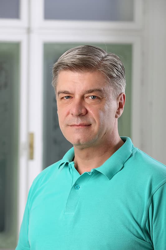 Dr.sc. Jurica Krhen dr.med.dent. specijalist oralne kirurgije